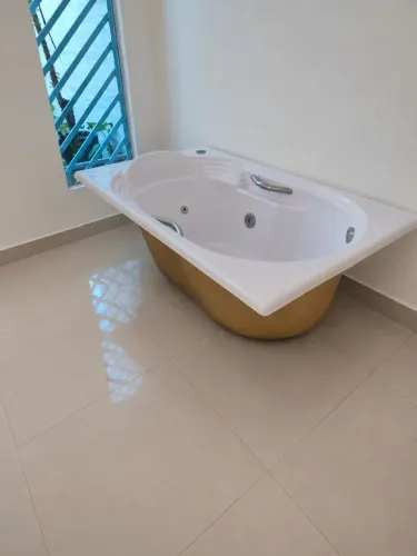 BANHEIRA RETANGULAR BUZIOS COMPLETA COM HIDRO (0,80 x 1,30 x 0,39)
