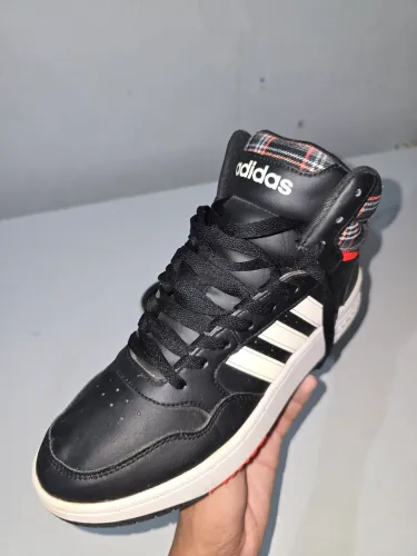 Adidas hoops 3.0 mid
