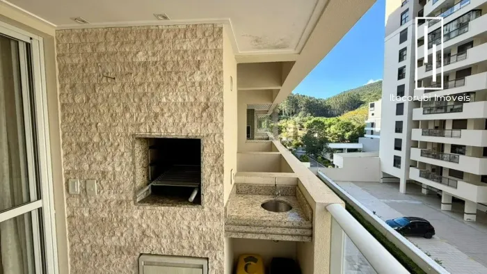 Excelente apartamento em cond. clube no Itacorubi