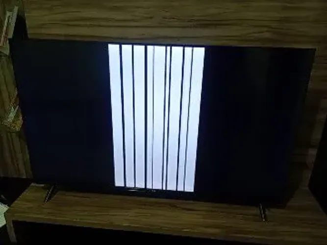 Smartv sempre TCL 43 pol. Pegou umidade e queimou alguns leds