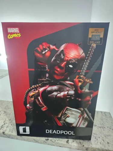 Deadpool Iron Studios