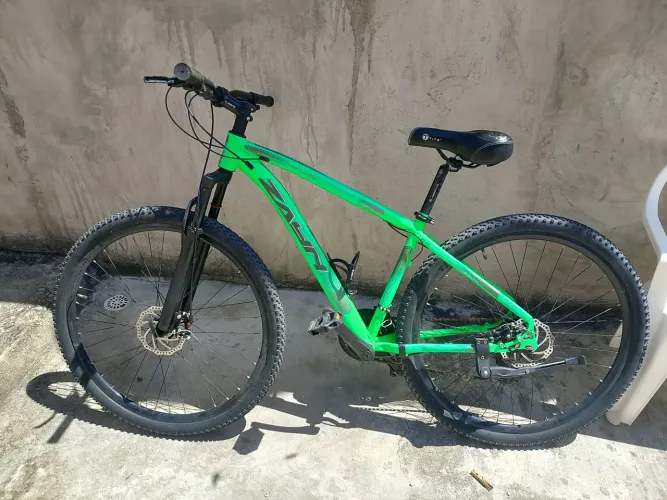 Bicicleta aro 29 só precisa de uma revisão menos de 1 ano de uso