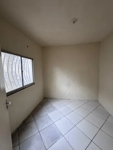 Alugo ótima casa, atrás da Petrobras