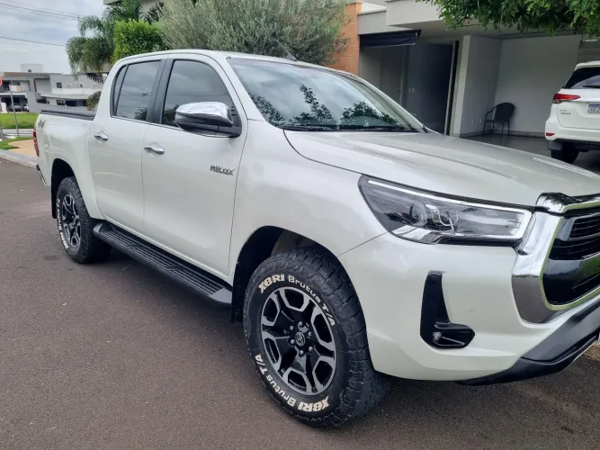 Toyota Hilux CD SRX 4X4 2.8 TDI 16V Diesel Aut. 2021