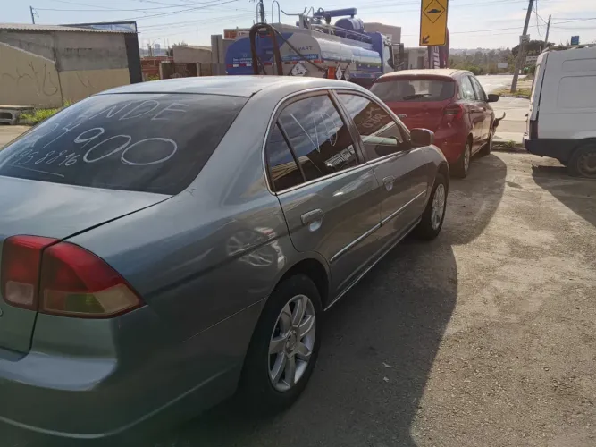 Honda Civic Sedan LX 1.7 16V 115cv Mec. 4P 2002