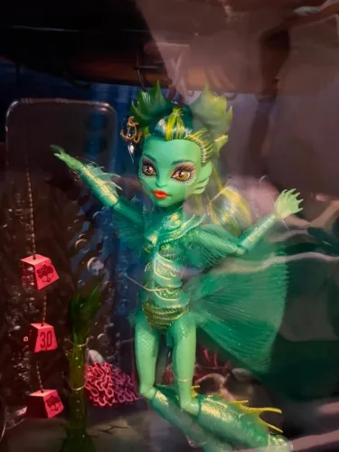 Boneca monster High monstro do lago