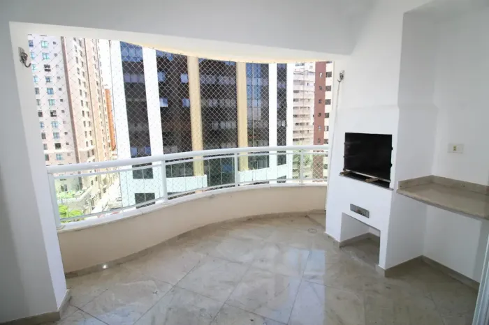Imóvel para aluguel possui 107 metros quadrados com 3 quartos