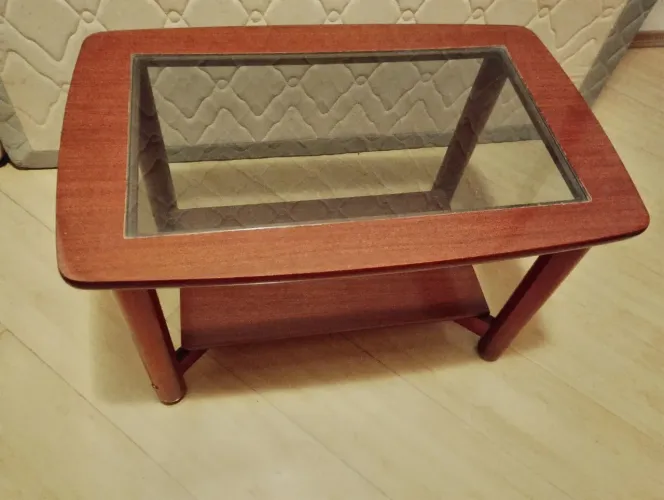 Mesa Revisteiro