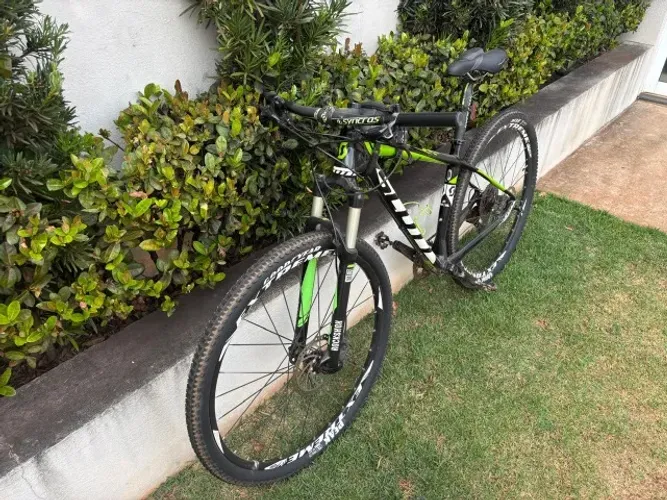 Bicicleta Scott - Carbono - Aro 29