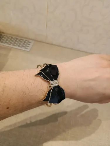Bracelete Forever 21 laço preto
