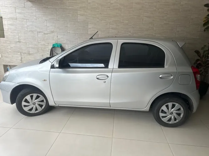 Toyota Etios X 1.3 Flex 16V 5P Mec. 2017