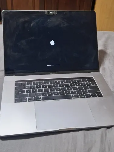 MacBook Pro 2019 16" Intel i7 32GB RAM 512GB SSD