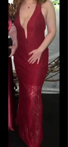 VESTIDO DE FESTA VERMELHO RENDADO