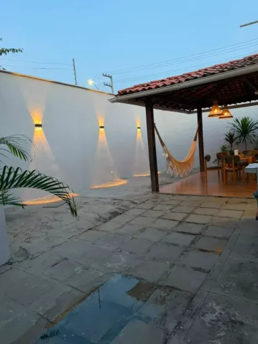 Casa em Condomínio Fechado / 650 mil / 03 quartos