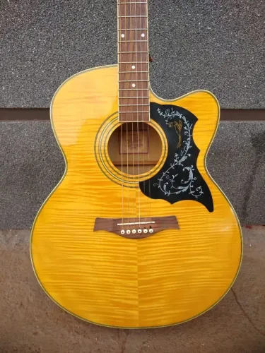 Violão Tagima Jumbo maple