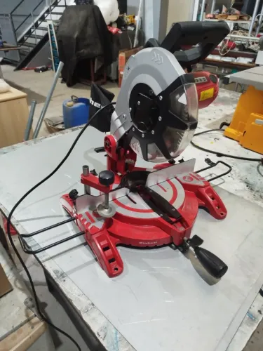 SERRA DE ESQUADRIA EINHELL TC-MS 2513 L ? USADO APENAS 3 VEZES