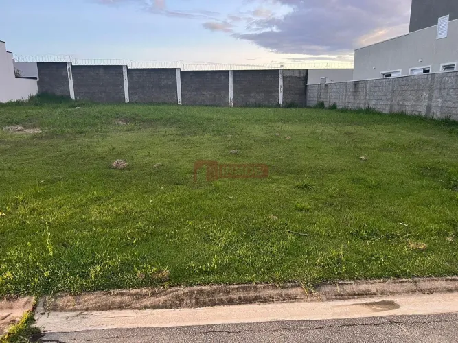 Terreno à Venda no Condomínio Morada do Visconde, Tremembé