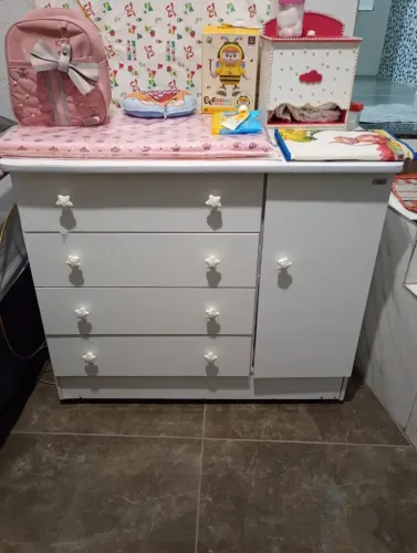 Vendo cômoda