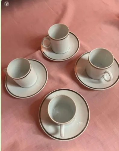 6 xicrinhas para cafezinho em porcelana RENNER