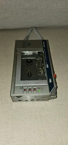 Gravador de Cassete e Walkman Toshiba anos 80 raro