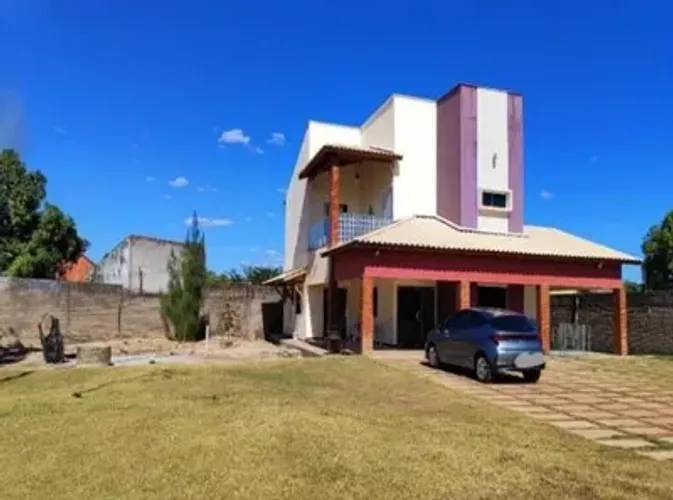 Casa 281m² com Terreno 886m² | Altos-PI | Barroquinha | 60% de Deságio - Próx. à Av. João