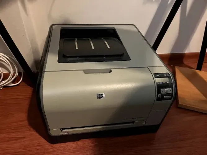 Impressora laser coloria HP CP1515n