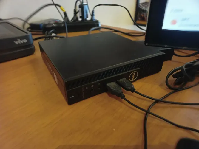 Vende-se Computador Dell i5 portátil com monitor