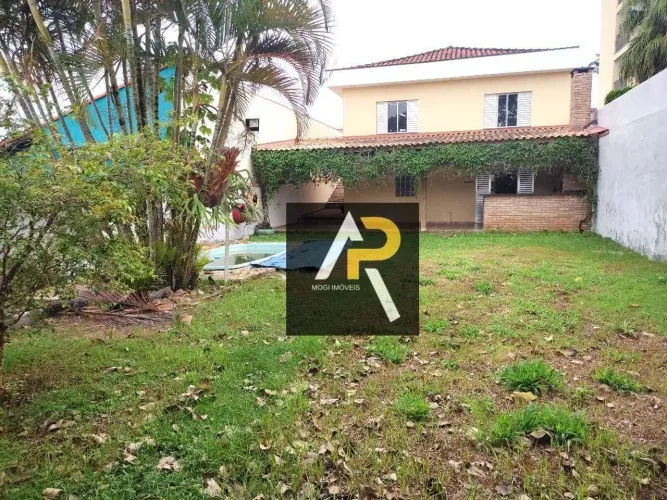 Casa terrea a venda com 4 quartos, edícula e piscina 276 m² na Vila Suissa - Mogi das Cruz