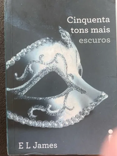 Cinquenta tons mais escuros 