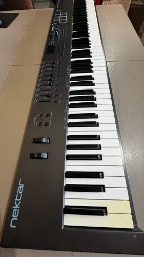 Teclado Controlador Nektar Impact Lx 88+