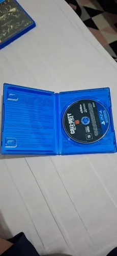 Vendo Call of Duty Black Ops 4 usado