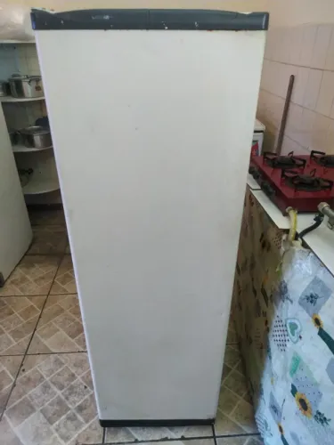 Geladeira Consul Slim
