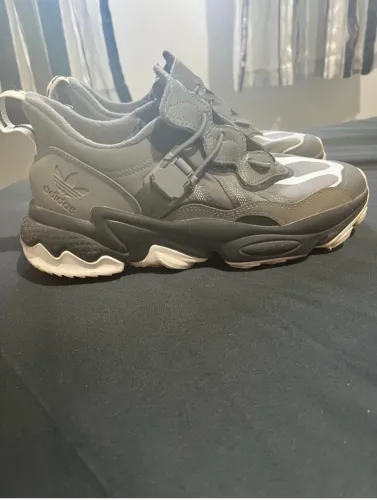 Adidas ozweego flipshield 