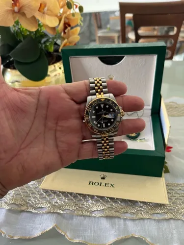 Vendo Relógio GMT Master II Misto Preto e Dourado Automático Super premium novo na cx