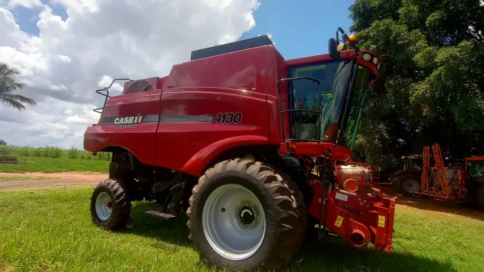 Colheitadeira Case IH 4130