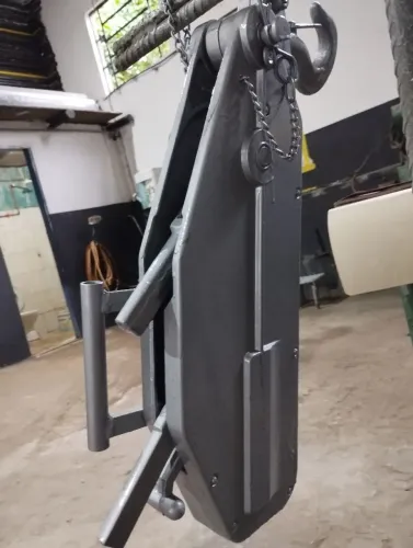 Vendo tifor em ótimo estado capacidade 800kg .