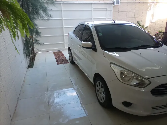 Ford KA+ Sedan 1.5 16V Flex 4P 2015
