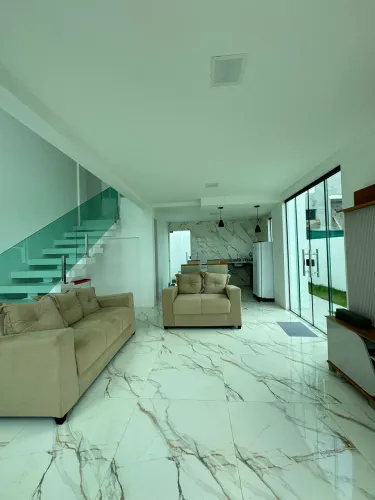VENDE-SE OU ALUGA-SE , CASA - CONDOMÍNIO TERRA DOURADA