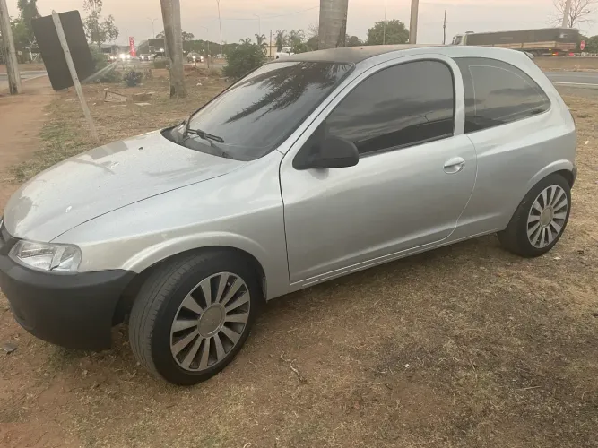 Chevrolet Celta 1.0/super/n.piq.1.0 MPFI VHC 8V 3P 2001