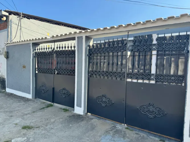 Casa com 2 quartos em Realengo 