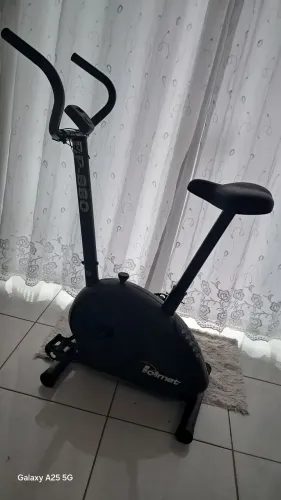 BICICLETA ERGOMÉTRICA