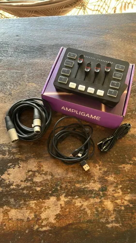 Mesa de Som FIFINE AmpliGame SC3
