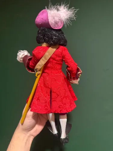 Boneco colecionável Capitão Gancho
