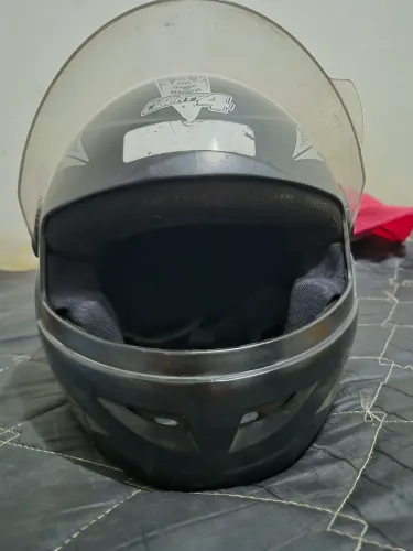 Capacete n° 60 ótimo estado