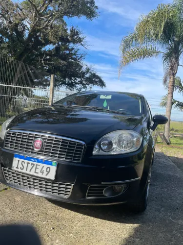 Fiat Linea Essence Dualogic 1.8 Flex 16V 4P 2012