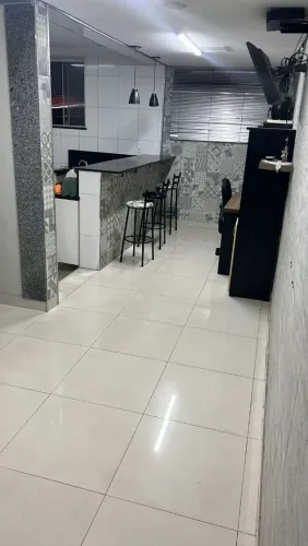 Aluga-se excelente suíte no centro do Barreiro 
