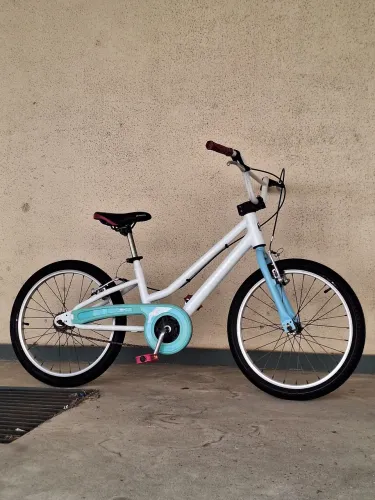 Bicicleta Aro 20 Infantil Btwin<br><br>Bicicleta Infantil de Ciclismo Aro 20 Riverside 100 Btwin