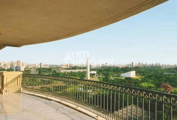 Maravilhoso Condomínio L'Obelisque Ibirapuera na Rua Curitiba, 133