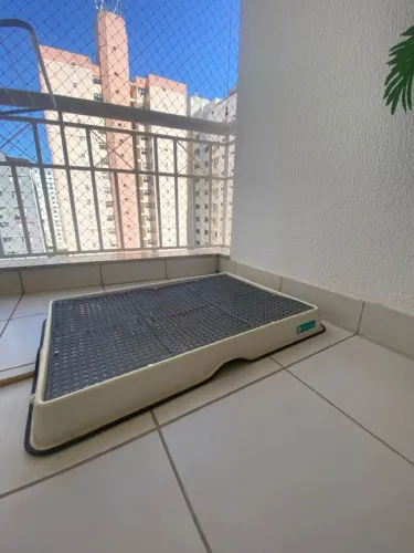 Banheiro Inteligente Weasy para Cachorros - Médio/Grande Porte - Ótimo Estado