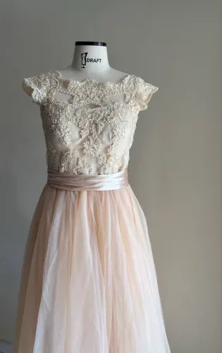 Vestido de dama